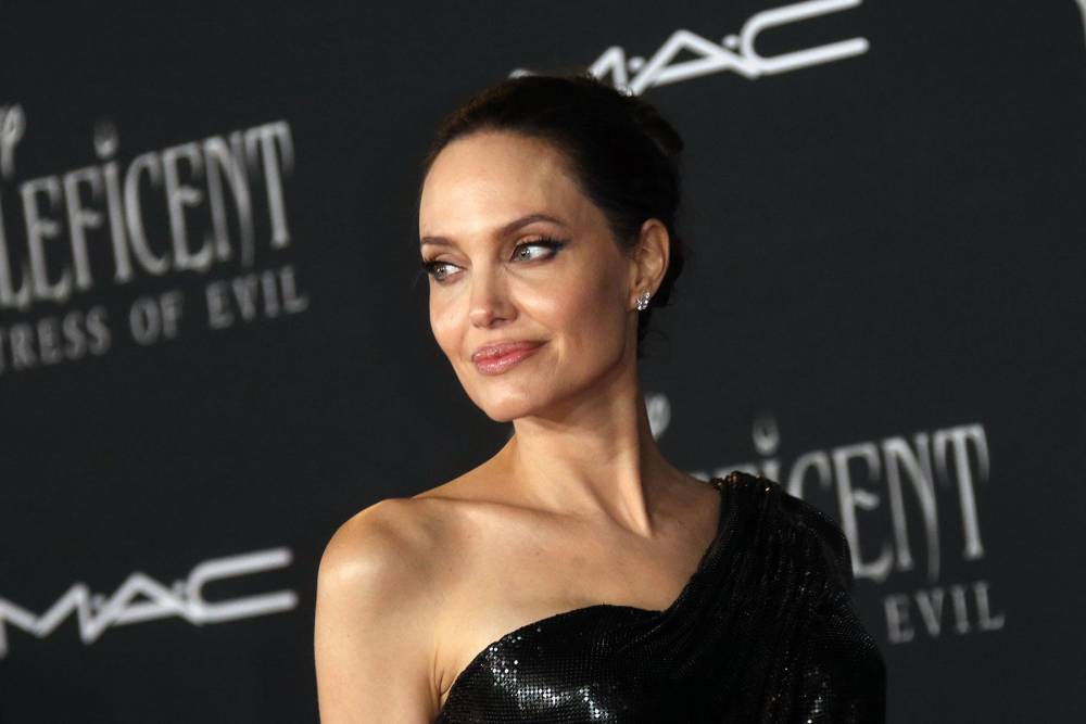 Angelina Jolie - Angelina Jolie donates $1 million to help volunteers feed hungry schoolkids - hollywood.com