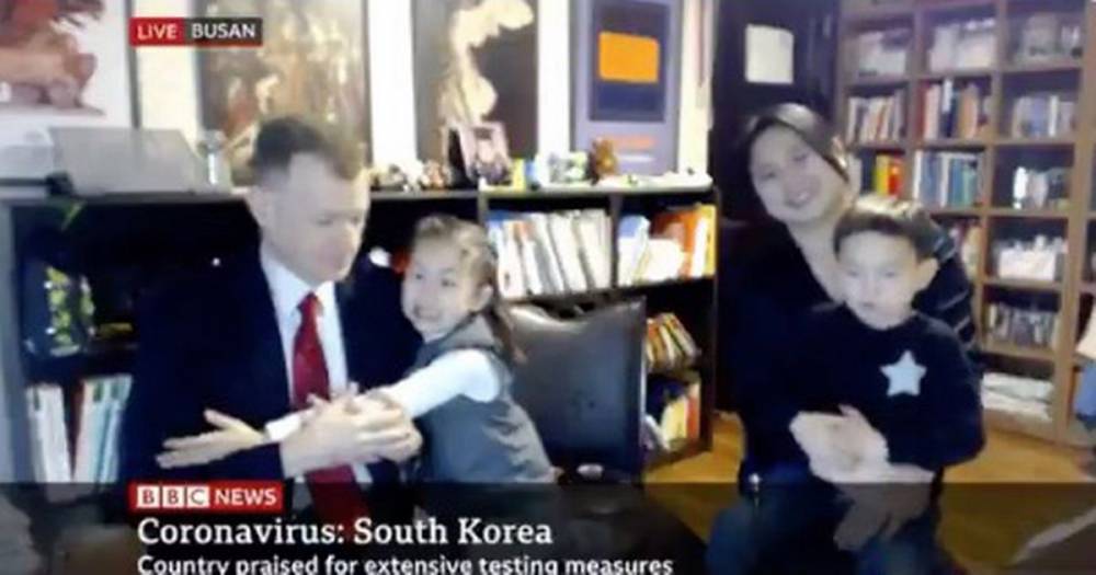 Robert Kelly - Kids that interrupted BBC interview in iconic clip are back and funnier than ever - dailystar.co.uk - South Korea