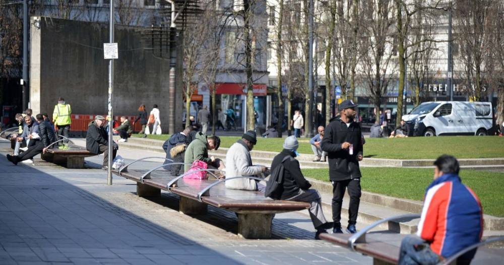 Police and council agree to close Piccadilly Gardens because of antisocial behaviour during coronavirus lockdown - manchestereveningnews.co.uk - county Garden