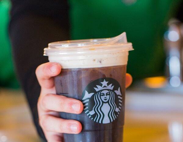 Starbucks Giving Free Coffee to Front-Line Responders Amid Coronavirus Pandemic - eonline.com - Usa