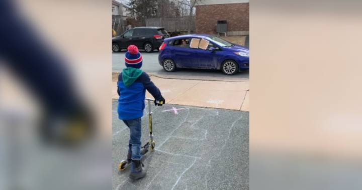 Nova Scotia - Halifax boy gets drive-by birthday to remember - globalnews.ca