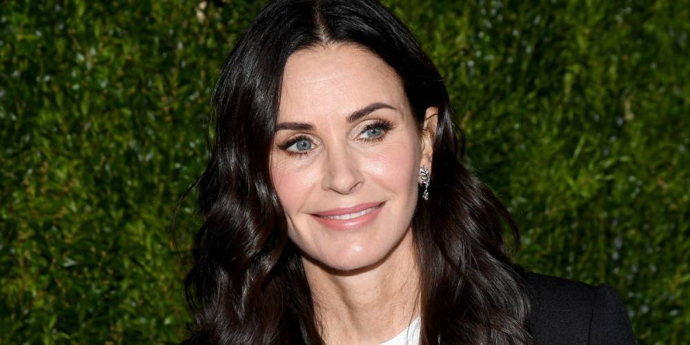 Jimmy Kimmel - Courteney Cox Is Binge-Watching 'Friends' While She Self-Isolates - marieclaire.com