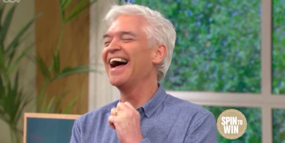 Holly Willoughby - Phillip Schofield - This Morning's Phillip Schofield can't stop laughing at Holly Willoughby's awkward blunder - digitalspy.com