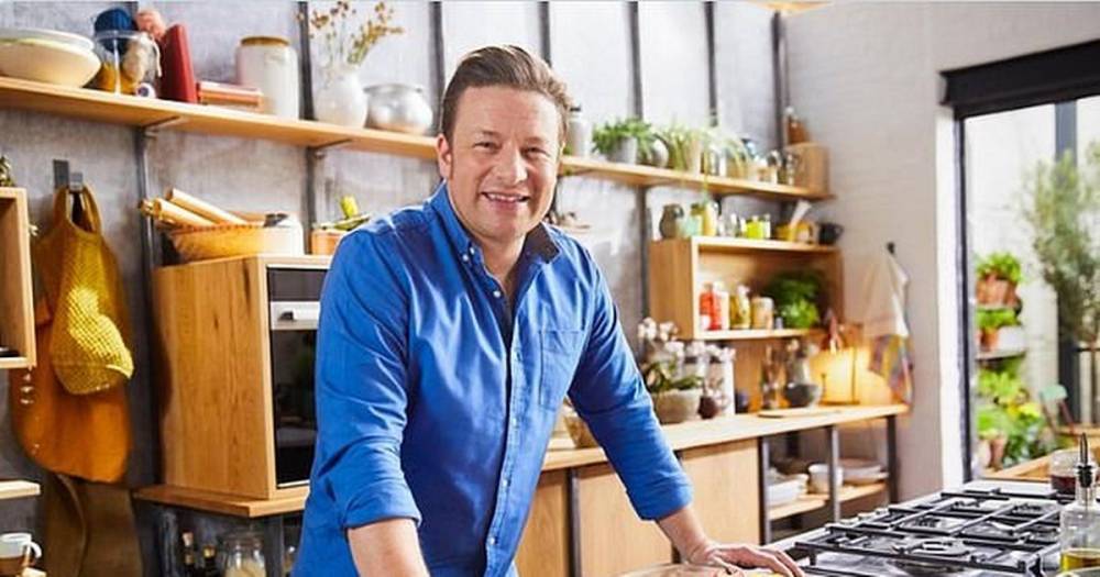 Jamie Oliver - Carry On - Jamie Oliver shares two-ingredient pasta recipe – and you can make it in minutes - dailystar.co.uk