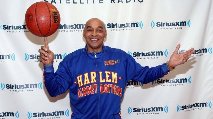Harlem Globetrotters great Curly Neal dies at 77 - fox29.com - New York - city New York - city Houston