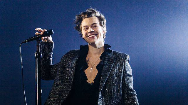 Zane Lowe - Harry Styles encourages fans to find 'happy moments' during coronavirus pandemic - foxnews.com