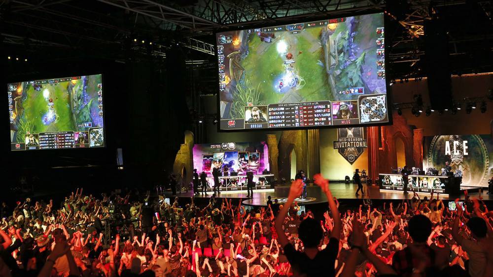 Game Companies, Esports Organizations Host Online Events to Support Coronavirus Fight - hollywoodreporter.com - Usa