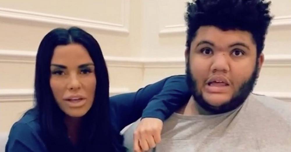Katie Price and son Harvey thank the NHS as they take part in Clap for Carers campaign - mirror.co.uk