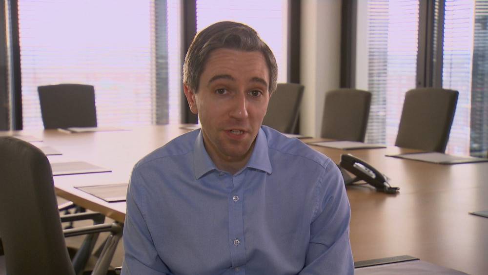 Simon Harris - Minister Harris answers children's questions on Covid-19 - rte.ie