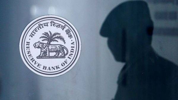 RBI allows lenders to defer repayments on retail, corporate and farm loans by three months - livemint.com - India - city Mumbai