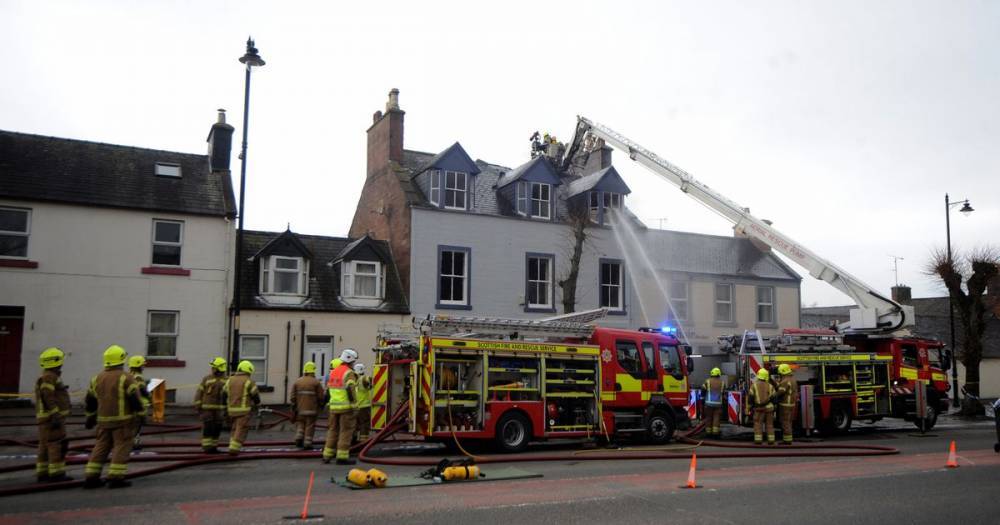 Neighbours forced out by salon blaze in Thornhill - dailyrecord.co.uk