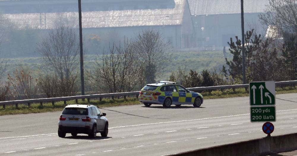 Police set up border patrols to stop holidaymakers entering North Wales - manchestereveningnews.co.uk - Scotland