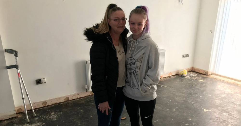 Family whose house was wrecked by floods are now homeless after the hotel they were staying in shut over coronavirus - manchestereveningnews.co.uk - county Riverside