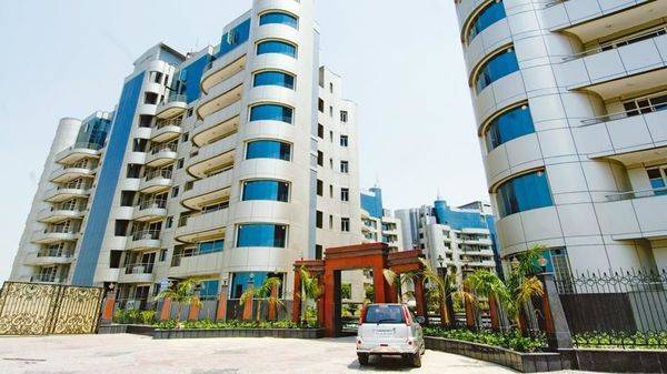 Shaktikanta Das - Virus-hit corporates welcome RBI moves - livemint.com - India - city Mumbai