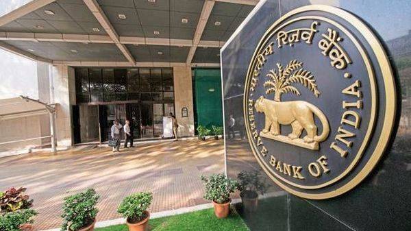 Shaktikanta Das - Regulator allows banks to trade in offshore rupee derivative market - livemint.com - India