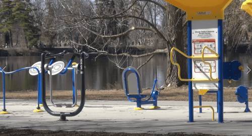 Lindsay Biscaia - COID-19 Roundup: City closes all parks, new scams circulating - globalnews.ca