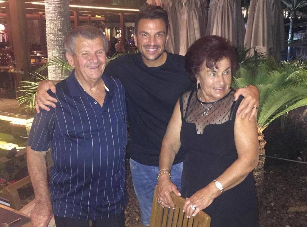 Peter Andre - Peter Andre begs his elderly parents to ‘stay safe’ as he shares pain at not being with them in coronavirus pandemic - thesun.co.uk - Australia