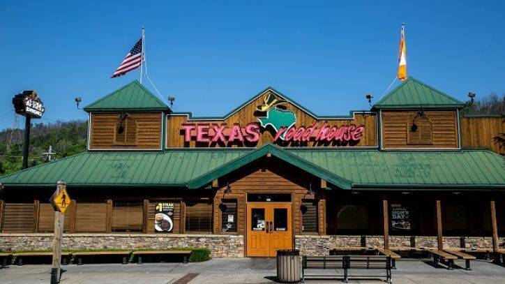 George Rose - Texas Roadhouse CEO foregoes salary for 1 year to pay workers amid coronavirus: reports - fox29.com - Usa - state Texas - county Taylor - county Kent