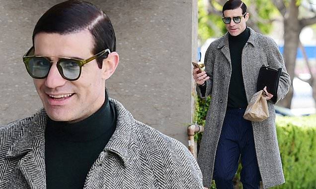 Crispin Glover goes Back To The Future and nearly replicates George McFly's hairstyle - dailymail.co.uk - Los Angeles