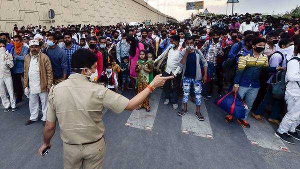 Narendra Modi - Delhi, UP govts start buses to take migrants home, Centre asks NHAI to help - livemint.com - city New Delhi - city Delhi