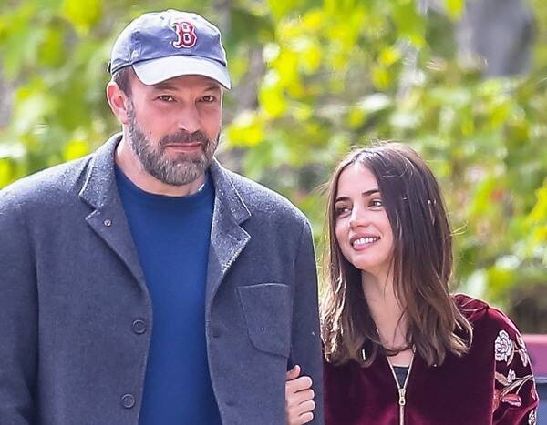 Ana De-Armas - Ben Affleck and Ana de Armas Pack on the PDA During Afternoon Stroll - eonline.com - Los Angeles