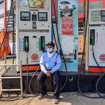 Petrol, diesel price today: No rate cut for 13 days, crude oil slumps another 5% - livemint.com - city New Delhi - India - city Mumbai - city Chennai - city Delhi - city Hyderabad