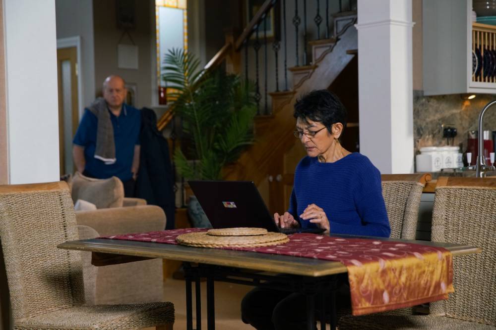 Coronation Street spoiler: Yasmeen makes sordid escort discovery on twisted husband Geoff’s laptop - thesun.co.uk