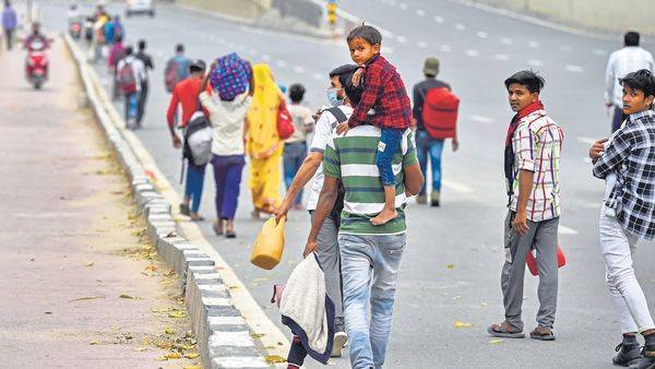 Coronavirus: Hungry Bharat tries to limp back home as options in cities dry up - livemint.com - city New Delhi - city Mumbai - city Delhi - city Hyderabad