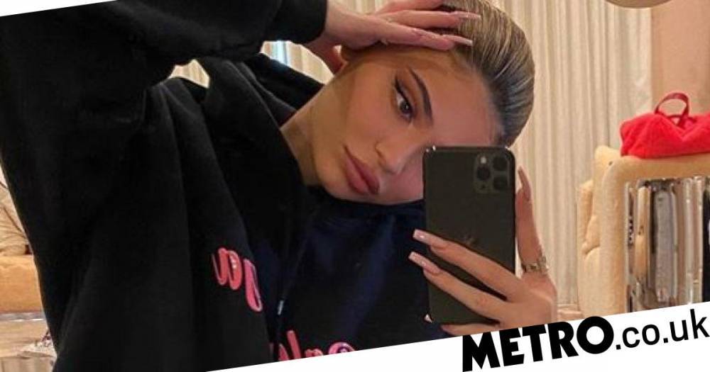 Kylie Jenner - Kylie Jenner just as bored as everyone stuck at home as coronavirus lockdown continues - metro.co.uk