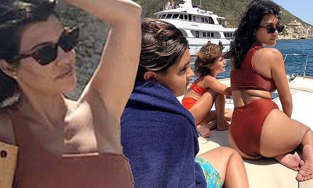 Kourtney Kardashian - Scott Disick - Kourtney Kardashian shows off her fabulous backside in bikini throwback - dailymail.co.uk - France