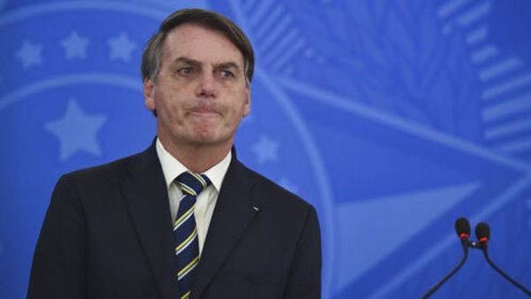 Jair Bolsonaro - Brazil economy 'can't stop' for coronavirus: Bolsonaro - livemint.com - Brazil - city Brasilia