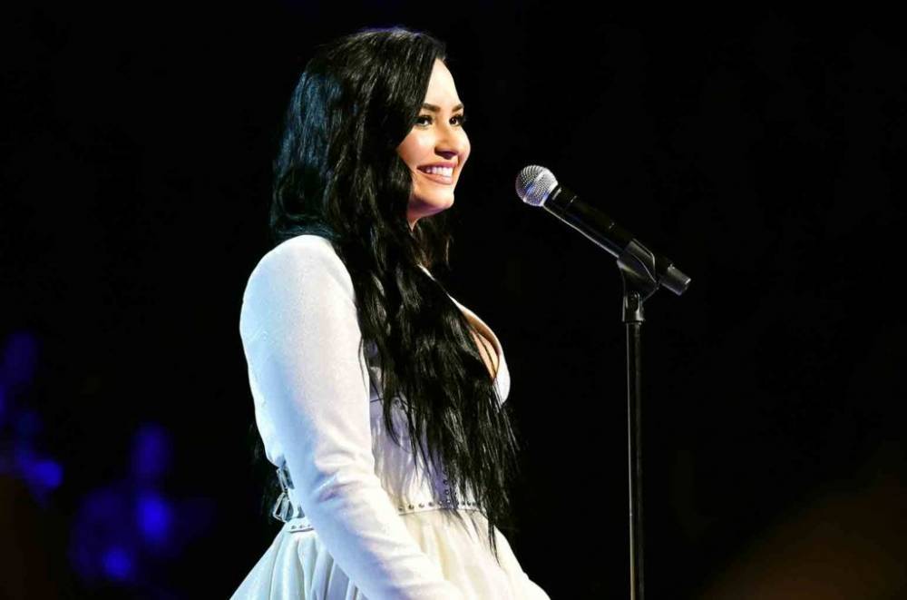 Demi Lovato Lifts Spirits With Piano Version of 'Skyscraper' for iHeart Living Room Concert for America - billboard.com - Usa