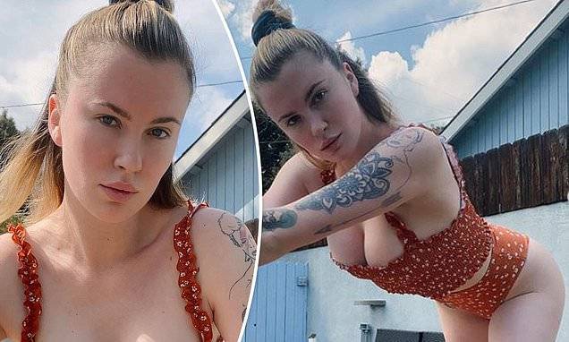 Alec Baldwin - Ireland Baldwin shows off her taut tummy in a dainty floral bikini after cutting her hair on a whim - dailymail.co.uk - Ireland