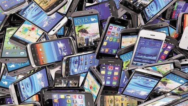 Narendra Modi - ICEA seeks inclusion of mobile phones, laptops in essential services list - livemint.com - Usa - India