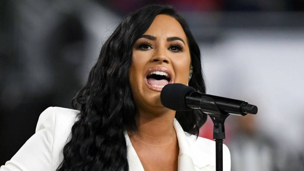 Demi Lovato Sings a Moving Rendition of ‘Skyscraper’ in Living Room Concert - etonline.com