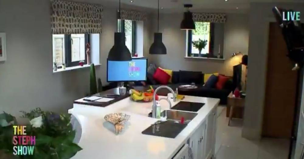 Steph Macgovern - Inside Steph McGovern's colourful house as she presents new show from her swanky kitchen - mirror.co.uk