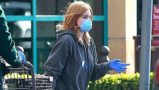 Gavin Newsom - Ariel Winter - Luke Benward - Ariel Winter Rocks Protective Face Gear Gloves As She Hits The Store For Supplies During Quarantine - hollywoodlife.com - Los Angeles