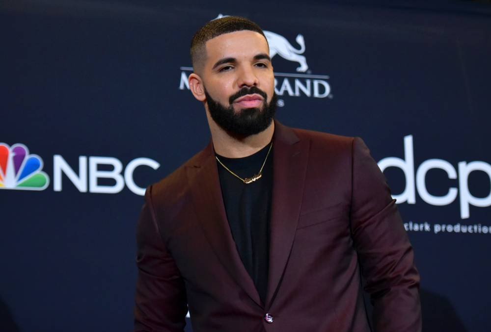 Sophie Brussaux - Drake shares first public images of son Adonis: 'I love and miss my beautiful family' - foxnews.com