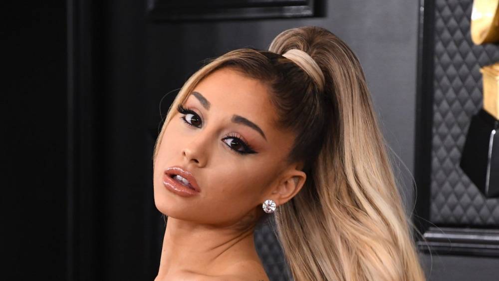 Ariana Grande Lets Her Signature Ponytail Loose for Stunning Selfie - etonline.com