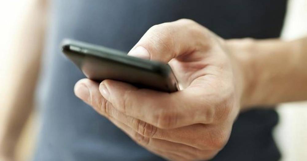 Warning issued over scam texts fining people for going outside during coronavirus lockdown - dailyrecord.co.uk