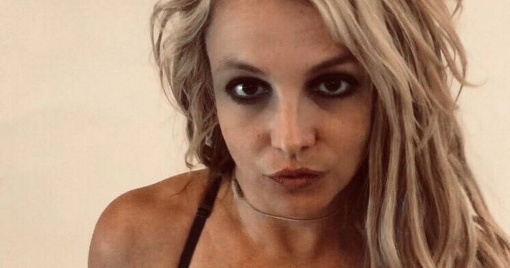 Britney Spears squeezes boobs into plunging top for racy cleavage overload - dailystar.co.uk - Victoria, county Beckham - county Beckham