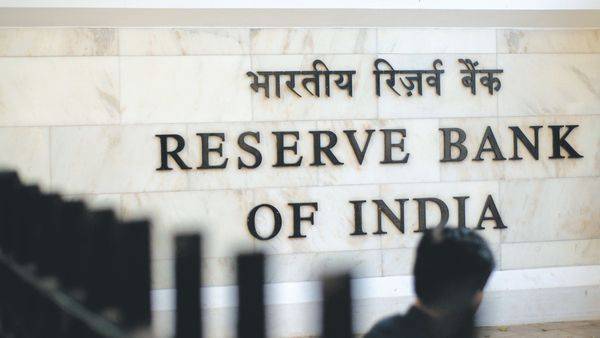 Fitch Solutions - RBI likely to cut interest rates by 100 bps in FY21: Fitch Solutions - livemint.com - city New Delhi - India