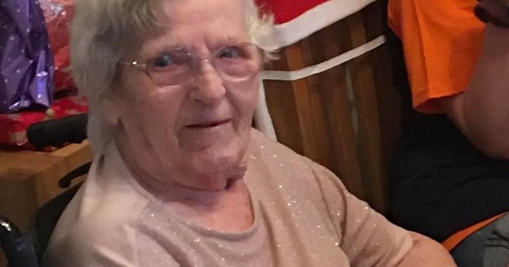 Granddaughter praises carers for treating nana 'with respect and dignity' during final hours - manchestereveningnews.co.uk
