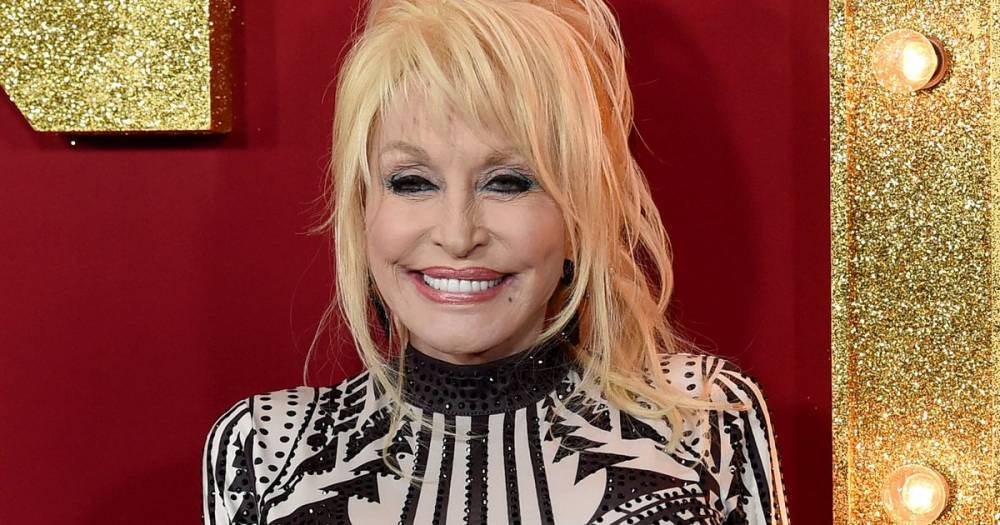 Dolly Parton set to read bedtime stories to kids to ease fears over coronavirus crisis - mirror.co.uk