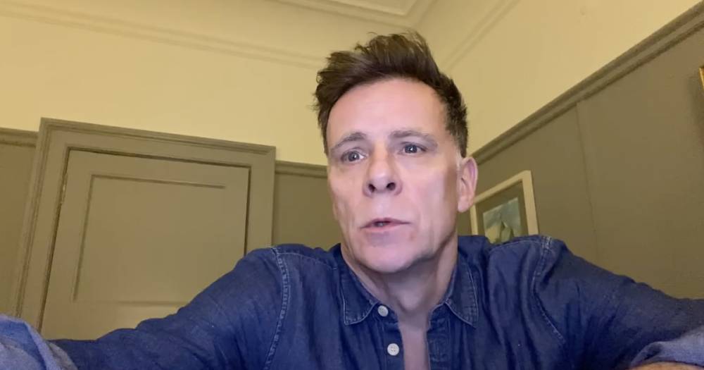 Deacon Blue's Ricky Ross performs heartbreaking Dignity tribute for coronavirus victim superfan - dailyrecord.co.uk - Scotland