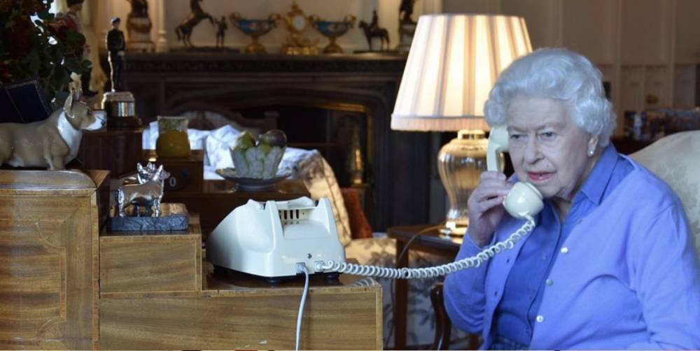 Boris Johnson - queen Elizabeth - prince Charles - The Queen Was Photographed on the Phone and Accidentally Became a Meme - marieclaire.com