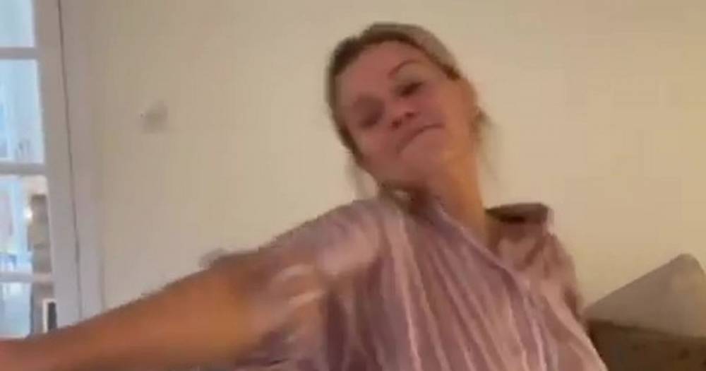Kerry Katona - Kerry Katona says kids made her get TikTok as she posts dancing video in pyjamas - mirror.co.uk