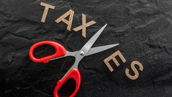 New direct tax regime kicks in from today - livemint.com - city New Delhi - India
