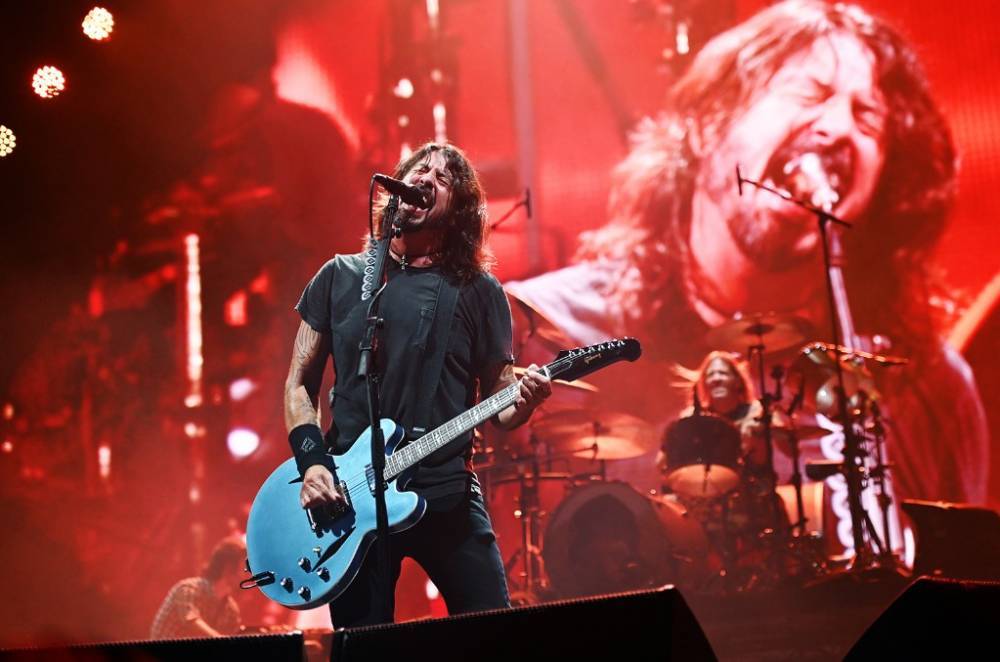 Dave Grohl - Foo Fighters Announce More Rescheduled Van Tour Dates - billboard.com