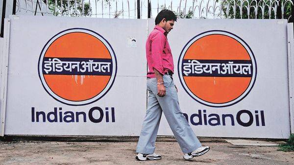 Indian Oil insures over 3.23 lakh employees amid COVID-19 outbreak - livemint.com - city New Delhi - India